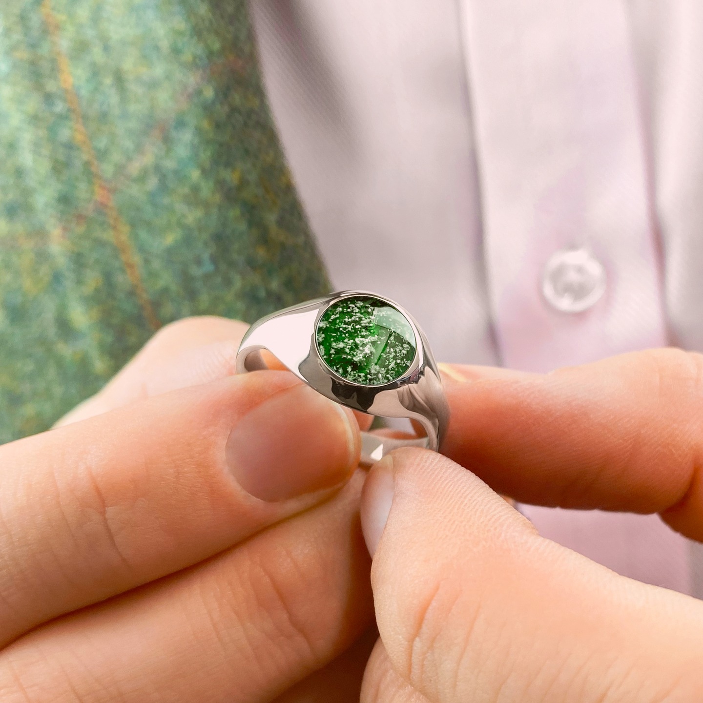 The Ashes into Glass Classic Signet Ring is a delicate and tasteful tribute to your loved one's memory.
Exquisite crystal glass is set in your choice of Sterling Silver, 9ct Gold or White Gold metal mount, engraved with a message of up to 25 characters.
#ashesintoglass #memorialjewellery