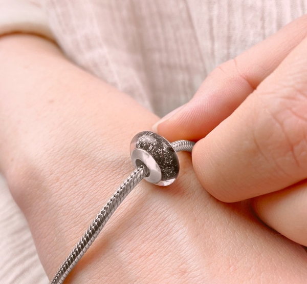 Charm WG Black